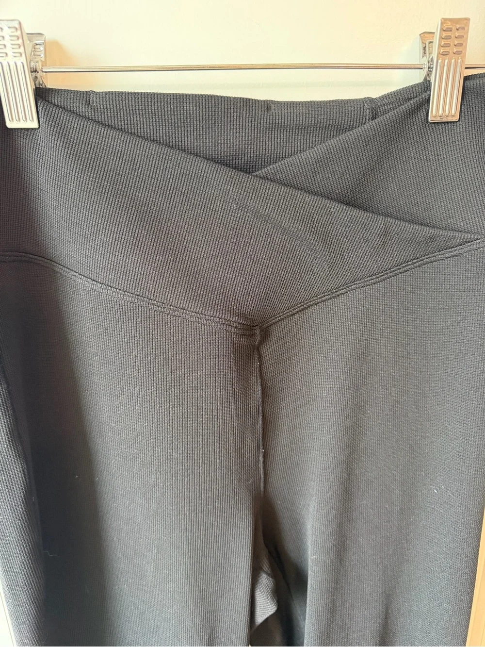 ⚡️Halara Black High-Waist Ribbed Flare Yoga Pants